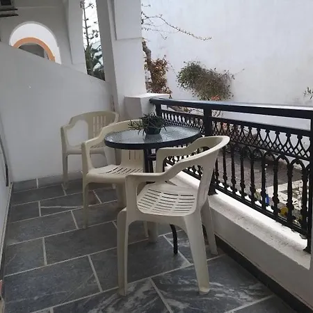 Koralli Hotel Kamári