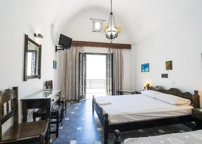 Koralli 3* Kamari (Santorini)