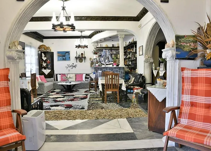 Koralli 3* Kamari (Santorini)