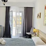 Tritonas Rooms Kamári