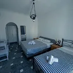 Tritonas Rooms
