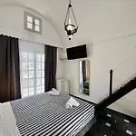 Tritonas Rooms 호텔 3*