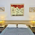 Tritonas Rooms 호텔 3*