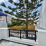 Tritonas Rooms