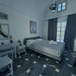 Tritonas Rooms 3* Kamári