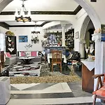 Tritonas Rooms 3* Kamári
