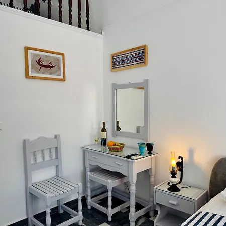 Tritonas Rooms Kamári
