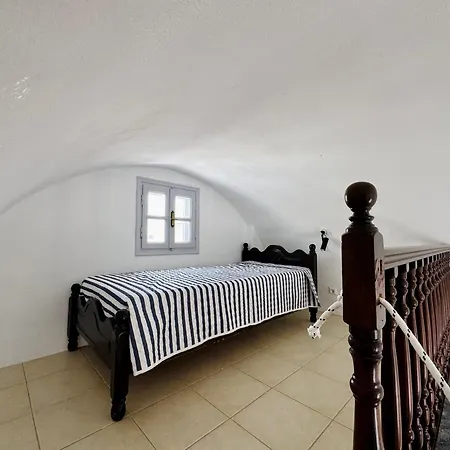 Tritonas Rooms 3*