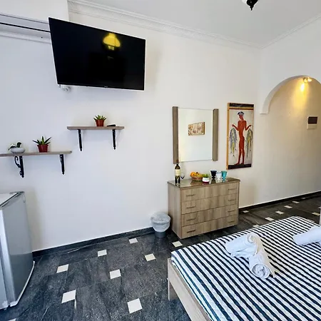 Tritonas Hotel 3*