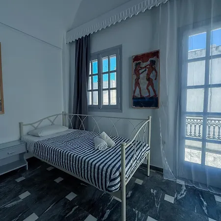 Tritonas Hotel Kamári