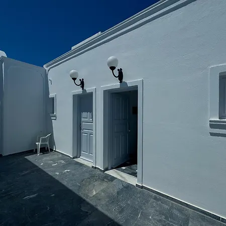 Hotel Tritonas Kamári